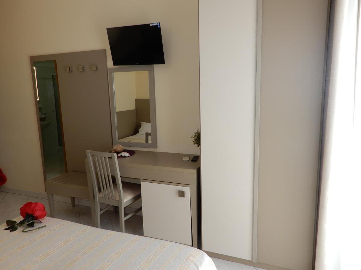 Hotel San Giorgio فاستو المظهر الخارجي الصورة