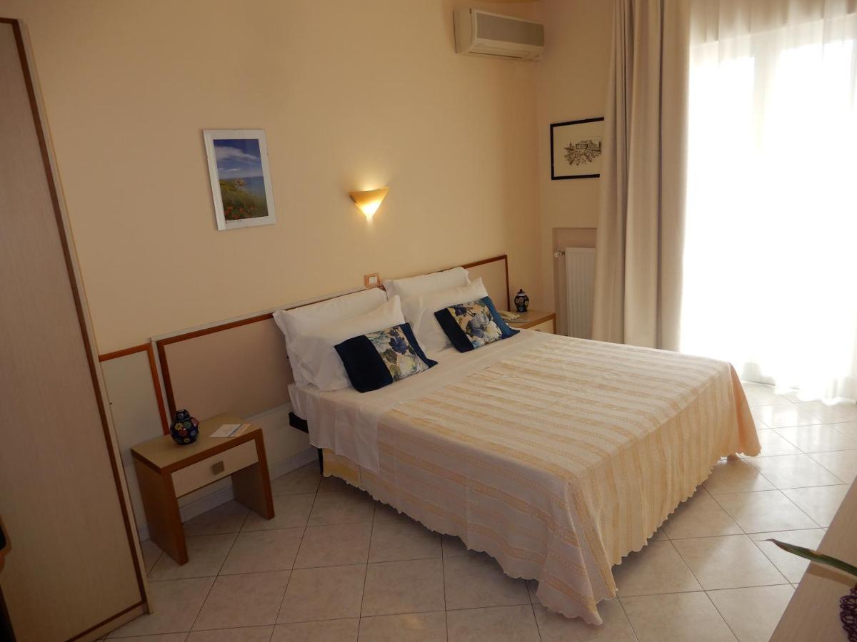 Hotel San Giorgio فاستو المظهر الخارجي الصورة