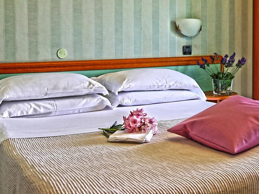 Hotel San Giorgio فاستو المظهر الخارجي الصورة