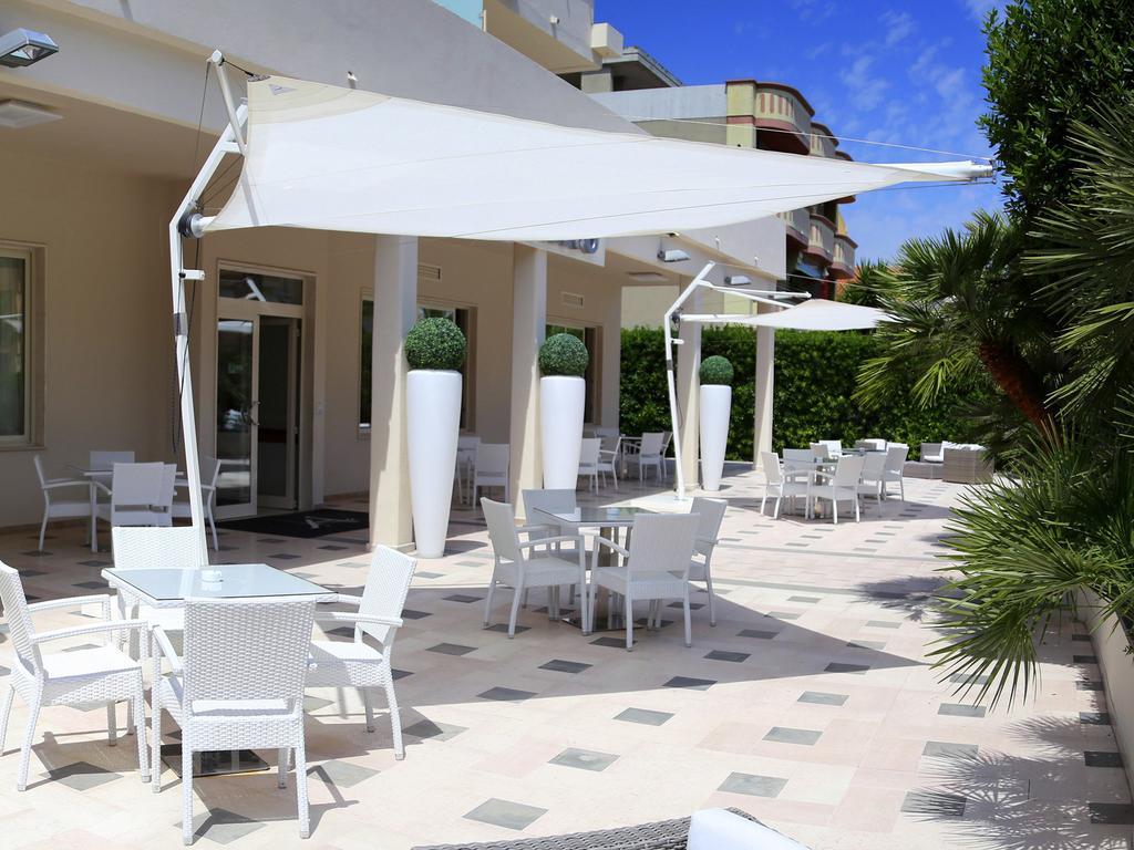 Hotel San Giorgio فاستو المظهر الخارجي الصورة