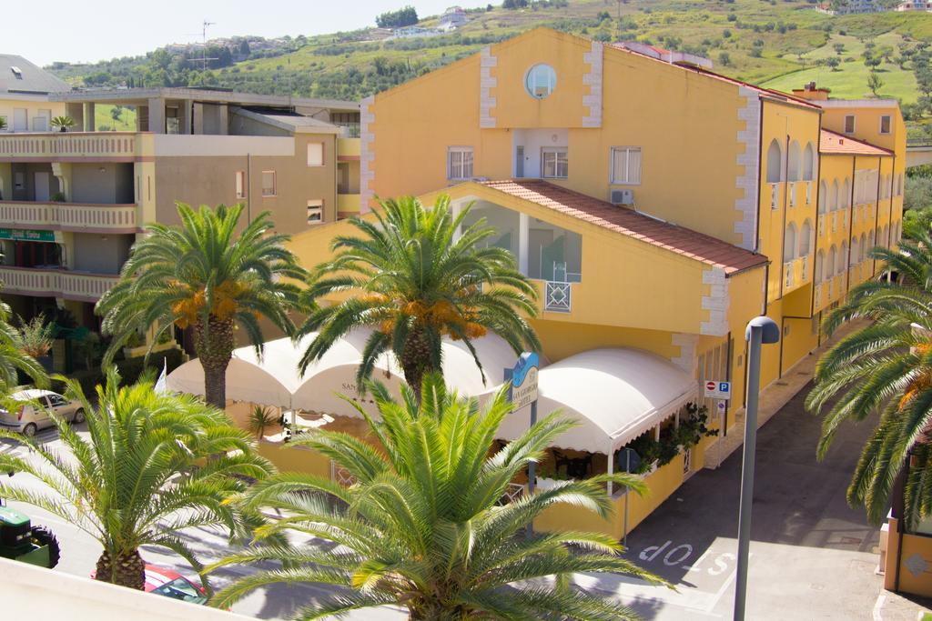 Hotel San Giorgio فاستو المظهر الخارجي الصورة