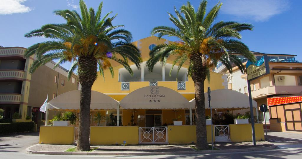Hotel San Giorgio فاستو المظهر الخارجي الصورة